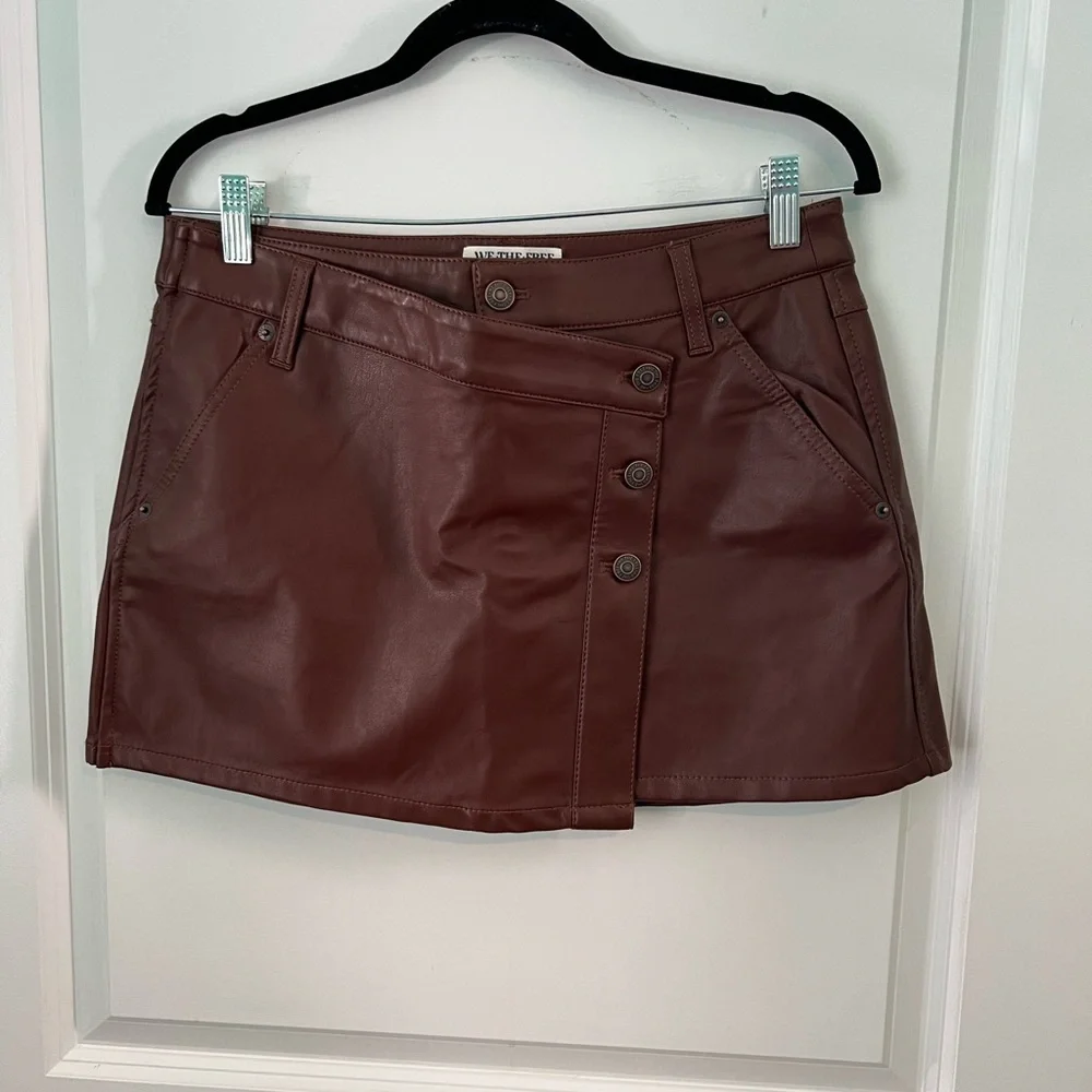 Free People: Wynne Vegan Skirt in Chocolate Fondant Size 29